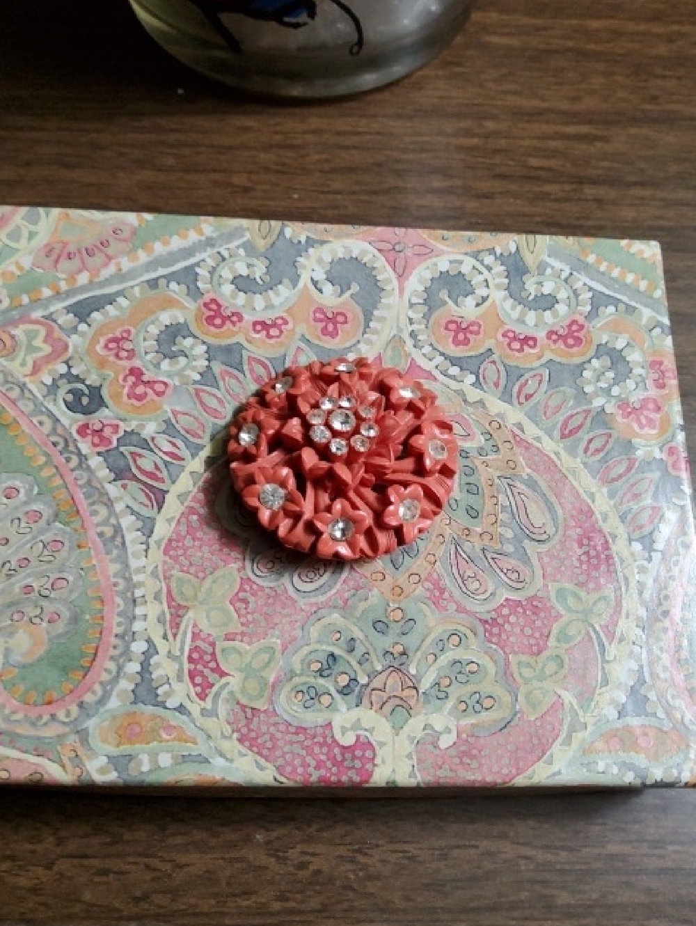 Vintage Celluloid Floral Brooch.